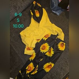 Sunflower Outfit